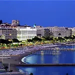 Le Fouquet's Hotel