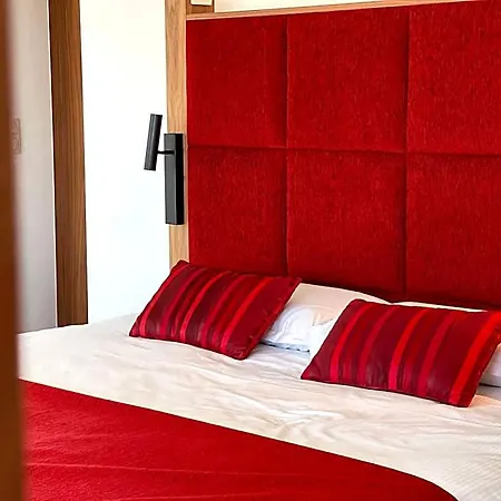 Hotel Le Fouquet's 4*