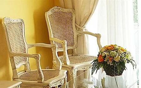 酒店 Le Fouquet's 4*